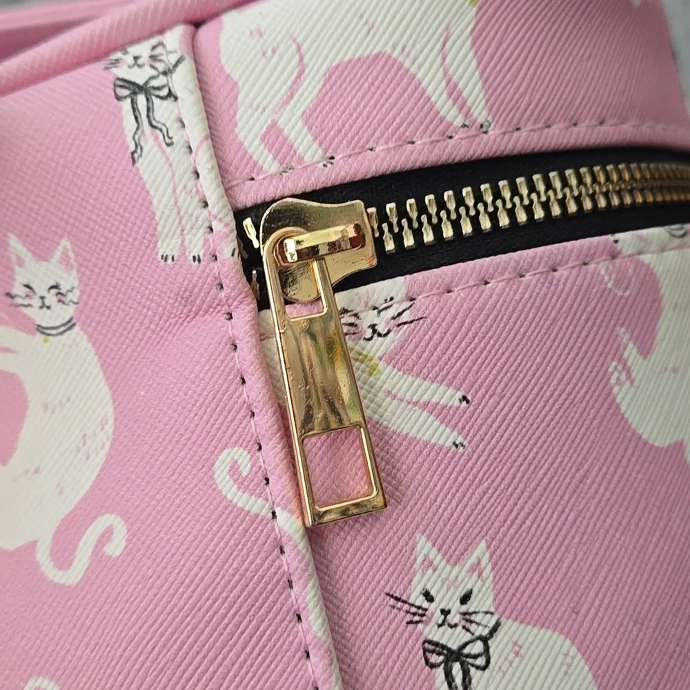 Adorable Cat Print Cosmetic Bag/Organizer In Pink, NWT